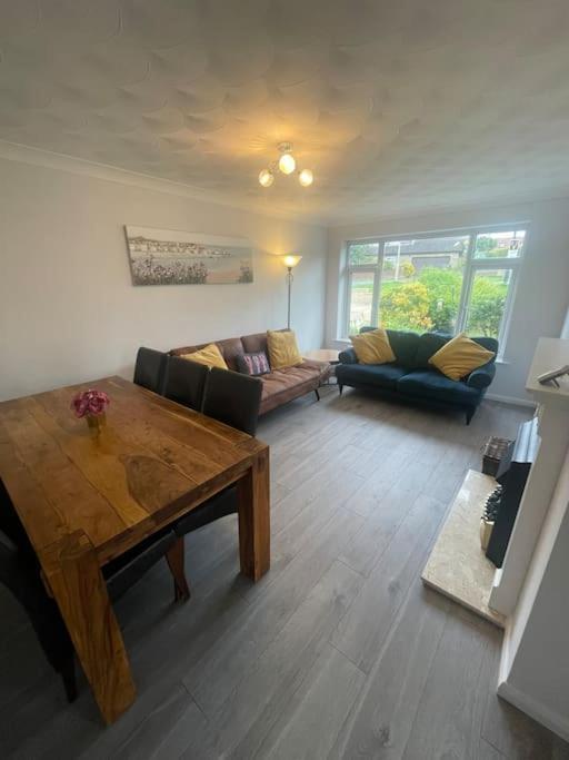 Sands Lane Retreat 亨曼比 外观 照片